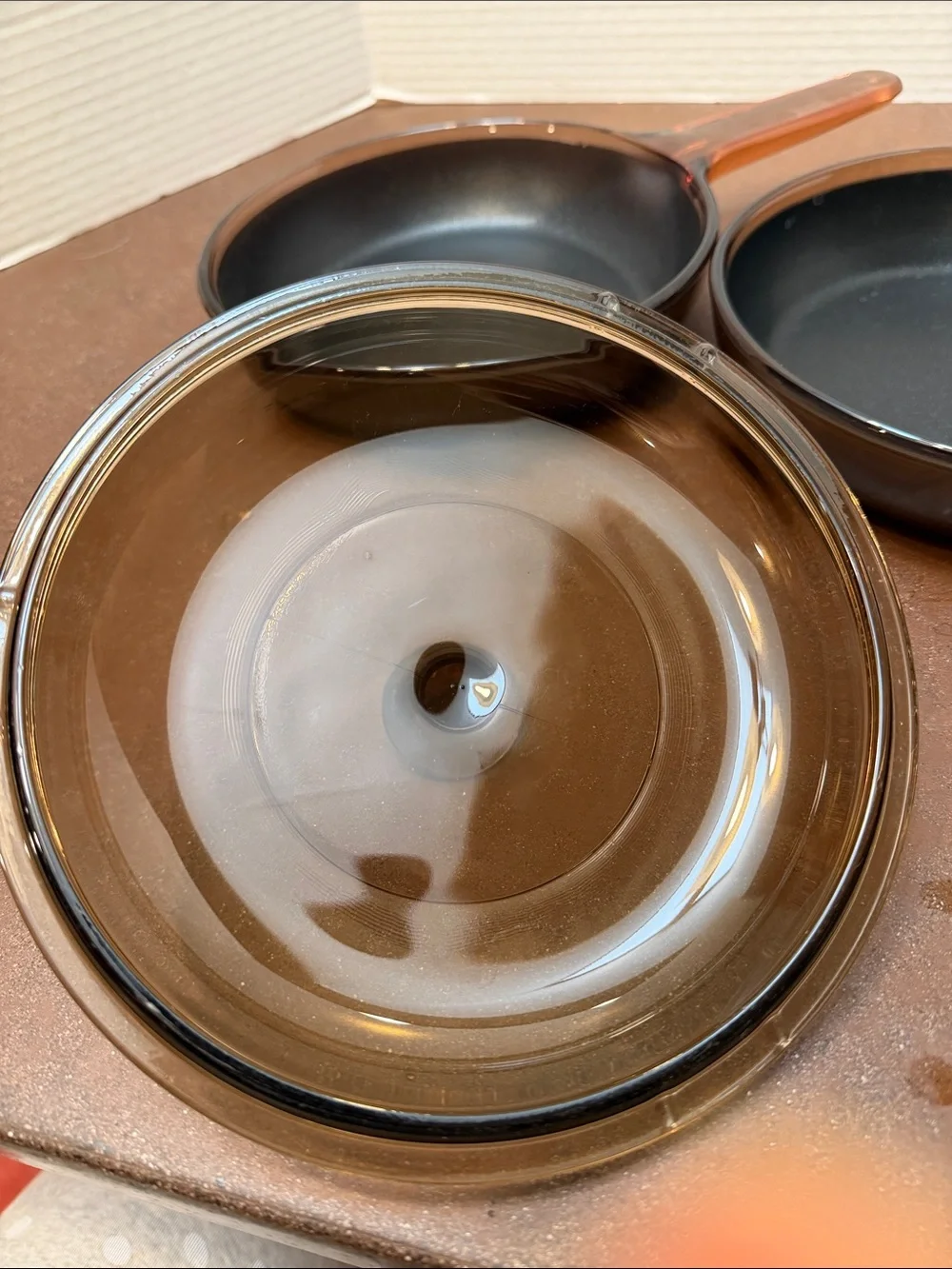 2 Vision Corning Ware 6A Amber Glass Teflon Coated 7” Skillet w/one lid